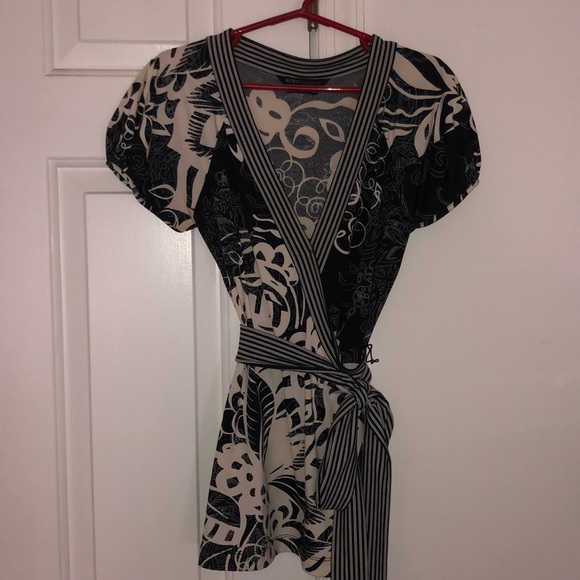 BCBG wrap top - Picture 1 of 1